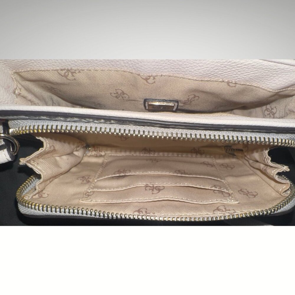 Guess Snakeskin Crossbody Purse Excellent Condition - Picture 6 of 6